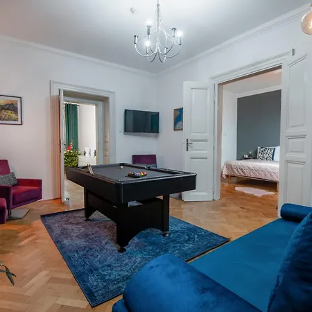 Apartment Proxima Downtown - Pool Table And Cinema Projector Prague