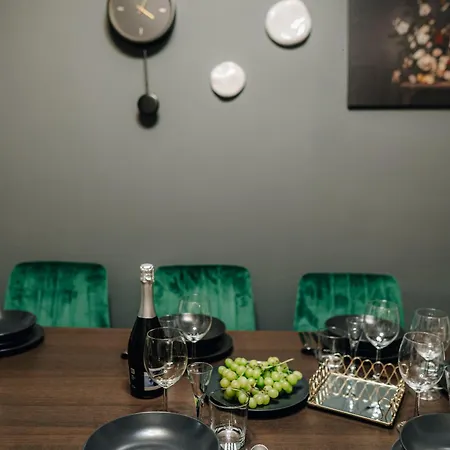 Proxima Downtown - Pool Table And Cinema Projector Apartment Prague