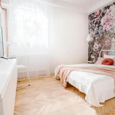 Beata Apartment *