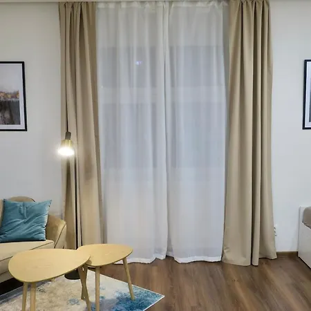 Apartment Charm Deco Near Old Town, All-friendly