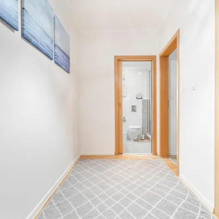 Karel In Heart Of Apartment