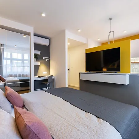Apartment Modern & Stylish Jecna Prague