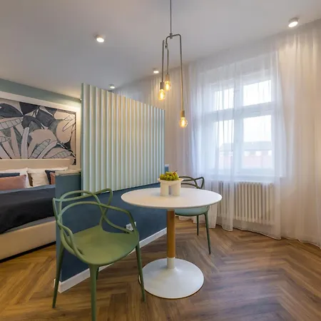 Modern & Stylish Jecna *