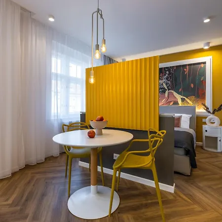 Modern & Stylish Jecna Apartment