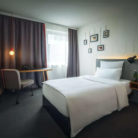 Pentahotel Hotel 4*