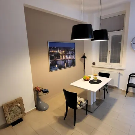 Premium - Free Massages From Physiotherapists Apartment Prague