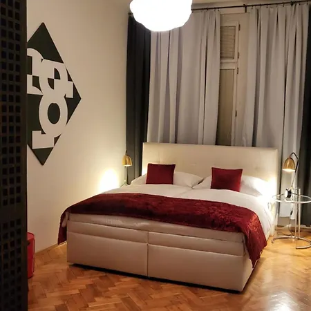 Premium - Free Massages From Physiotherapists Apartment