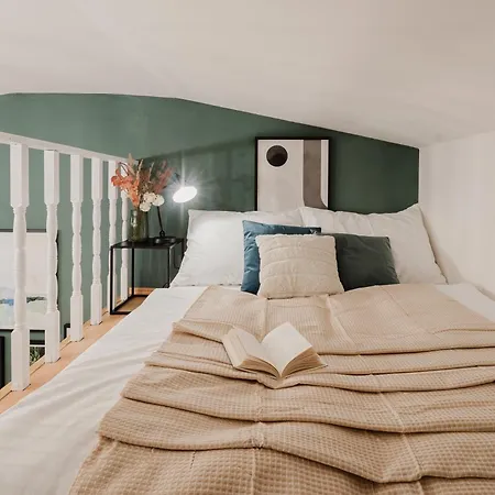 Days - Loft-style 1bdr - Workspace - Location * Prague
