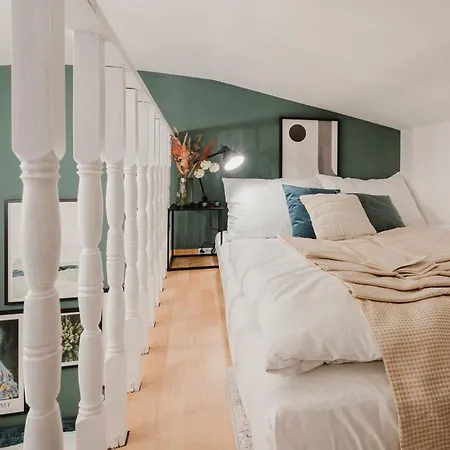 Days - Loft-style 1bdr - Workspace - Location Apartment