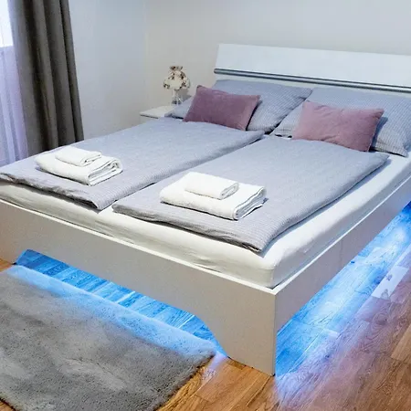 New! Romantic Apartment! In Centre! Florence! Πράγα