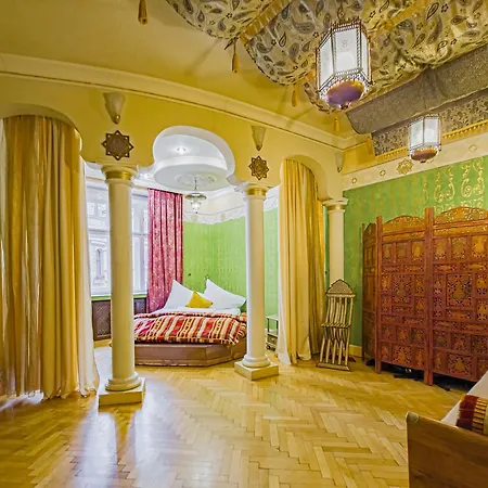 1000 And 1 Night In Center * Prague