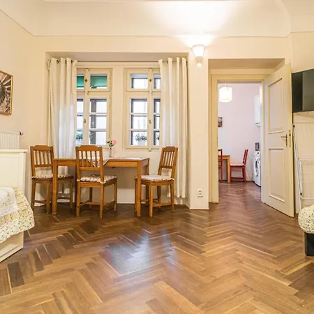 Charm In Mala Strana Apartment Prague