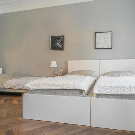 Apartment Cozy Mala Strana In