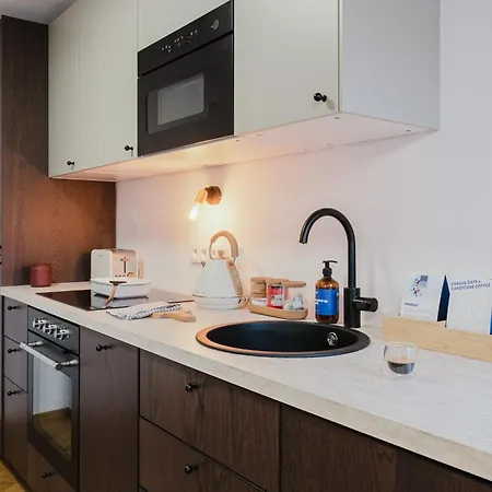Days - Attic Maisonette - Workspace - Netflix - Vinohrady Apartment *