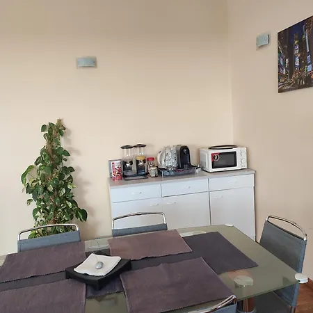 Homestay Nad Helmrovkou