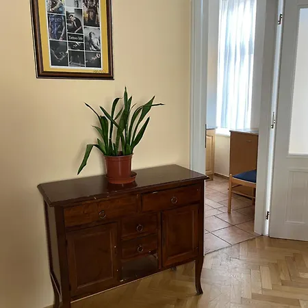 U Vejvodu 아파트