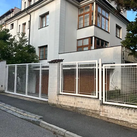 Sarka Apartment Prague