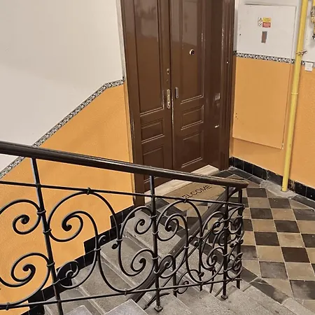 Apartment Prekrasny 2bdr Na Praze 1 *