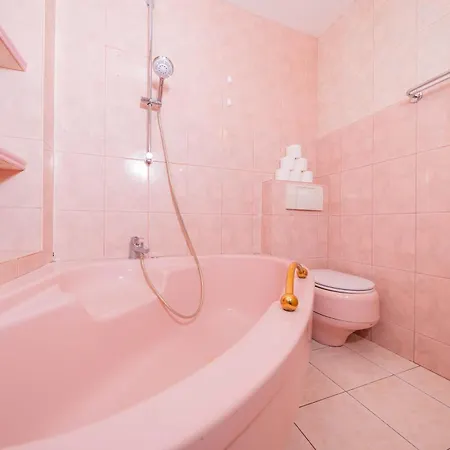Appartement 2 Bob's - 2 Bedrooms With King Size Beds *