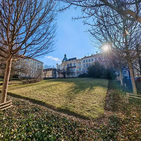 Flat In Zizkov -103- * Prague