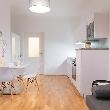 Cozy Retreat By Wenceslas Square