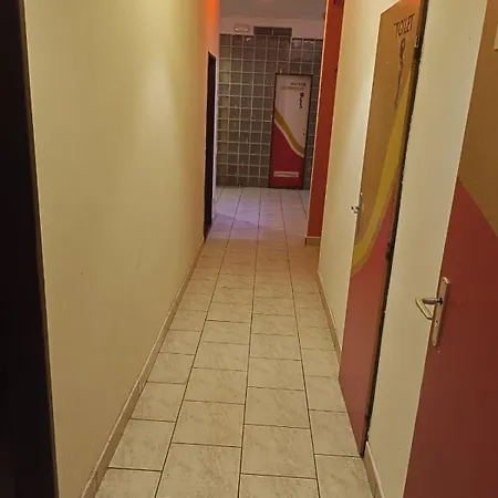 Hostel House Marabou