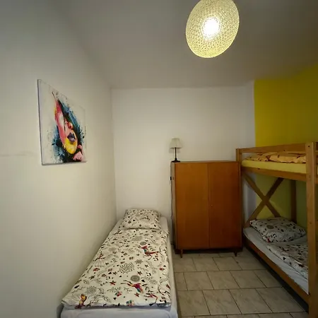 House Marabou Hostel *