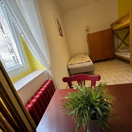 Hostel House Marabou *