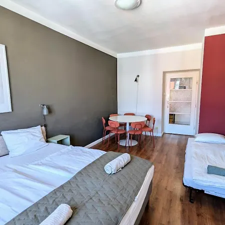 Flat In Zizkov -502- * Prague