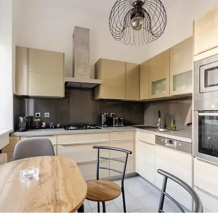L Centrum Apartment *