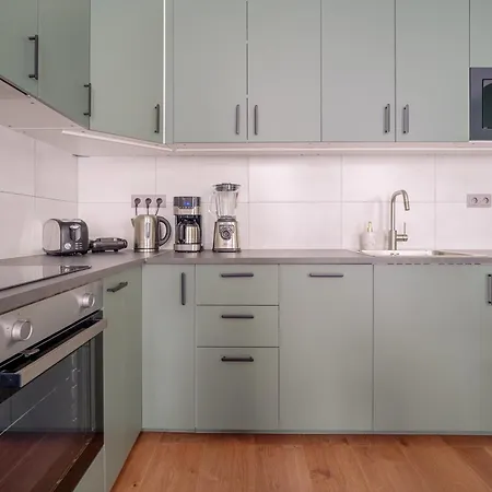 Apartment Prekrasny 2bdr Na Praze 1 Prague