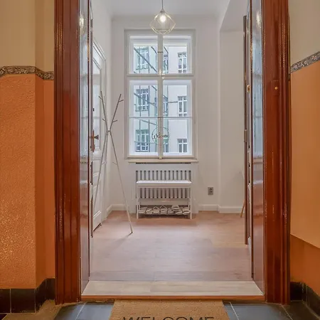 Apartment Prekrasny 2bdr Na Praze 1 *
