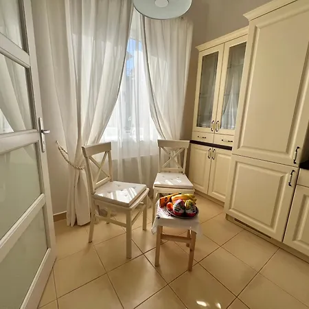 Veleslavin Villa *