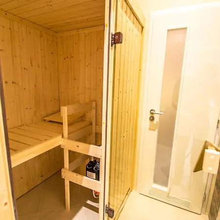 Royal With Sauna And Billiards Apartment Prague