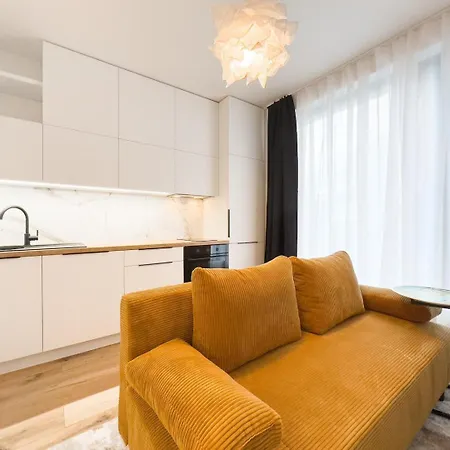 Real Living By Refa Karlin 208