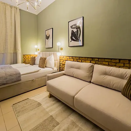 Apartment Magnificent With Sauna And Billiards *