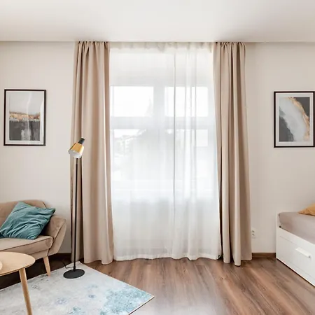 Apartment Charm Deco Near Old Town, All-friendly *