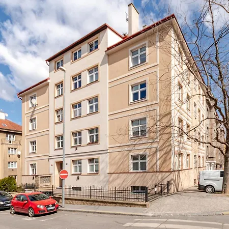 Charm Deco Near Old Town, All-friendly Apartment