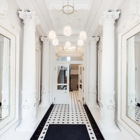 Little Chateau Apartment Prague