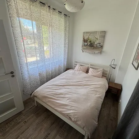 Apartment 6 *