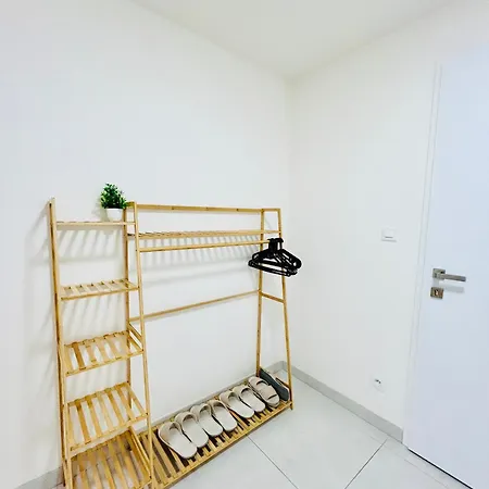 New Building New At Andel Metro Station Apartment Prag