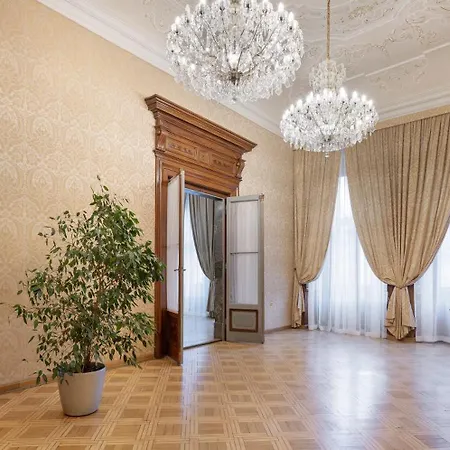 Kaiserstein Palace *