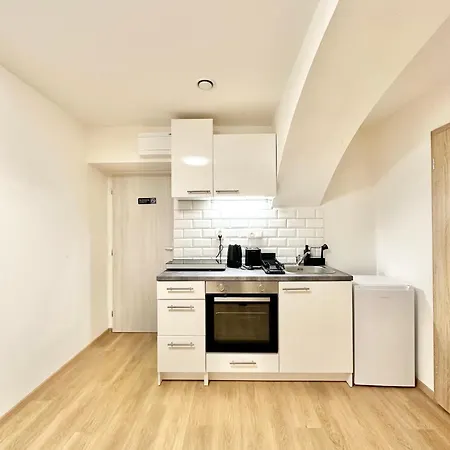 The Little Peaceful Retreat Near Center Apartment *