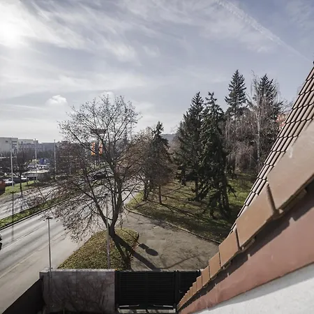 Spacious 4-story With Sauna & Garden Praga