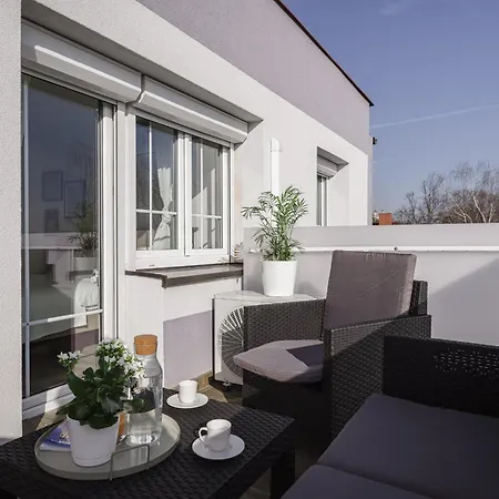 Spacious 4-story With Sauna & Garden * Praga