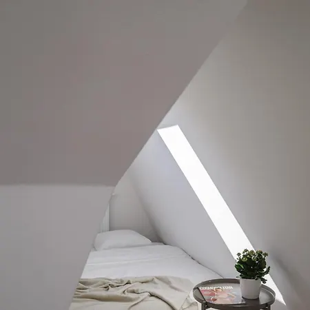 Dom wakacyjny Spacious 4-story With Sauna & Garden