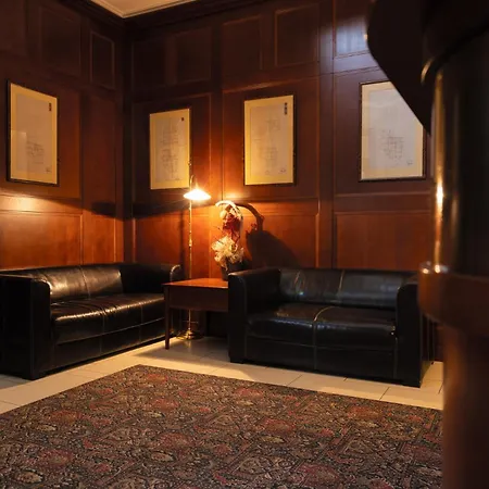 Szálloda Hotel Villa 4*