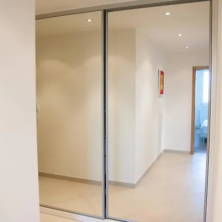 Prostorný 3 Pokojový S Dvěma Terasami Appartamento Praga