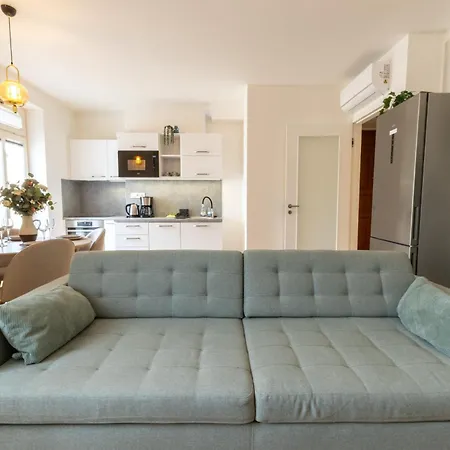 Apartment Seifertova Prag