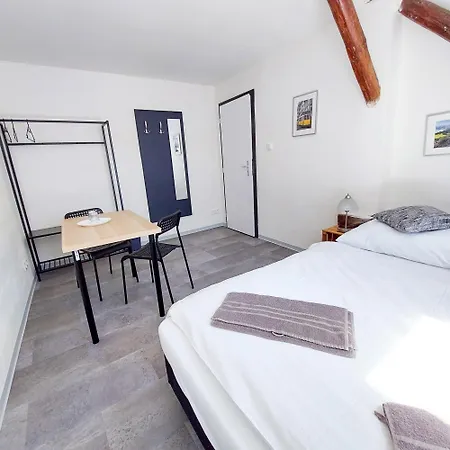Homestay Romanticky Pokojicek V Podkrovi R5 *